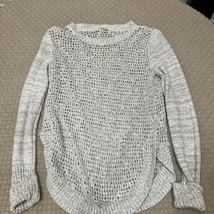 Francesca’s grey knitted sweater small